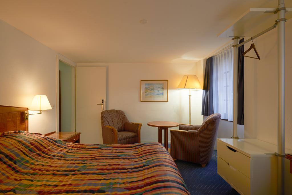 Hotel Hine Adon Фрібур Екстер'єр фото